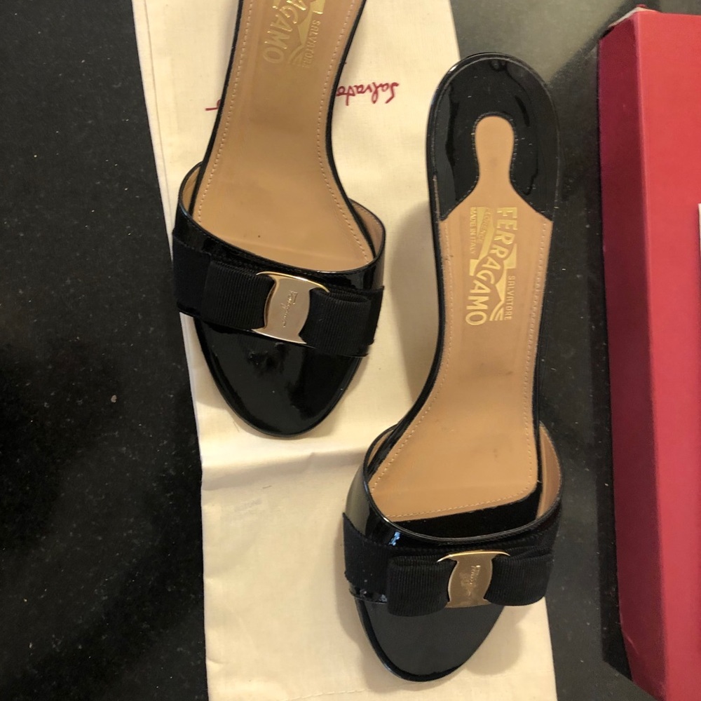 Salvatore Ferragamo leather slide